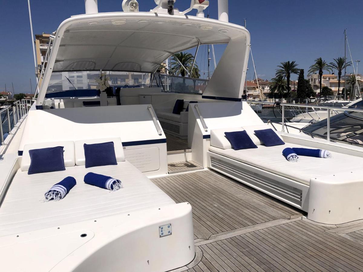 Home Sweet Boat - Chambres D'Hotes Емпуриабрава Екстериор снимка