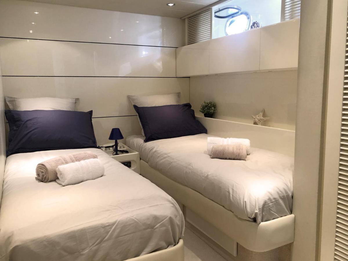 Home Sweet Boat - Chambres D'Hotes Емпуриабрава Екстериор снимка