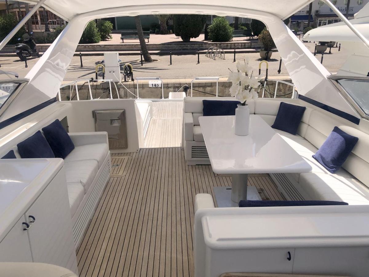 Home Sweet Boat - Chambres D'Hotes Емпуриабрава Екстериор снимка
